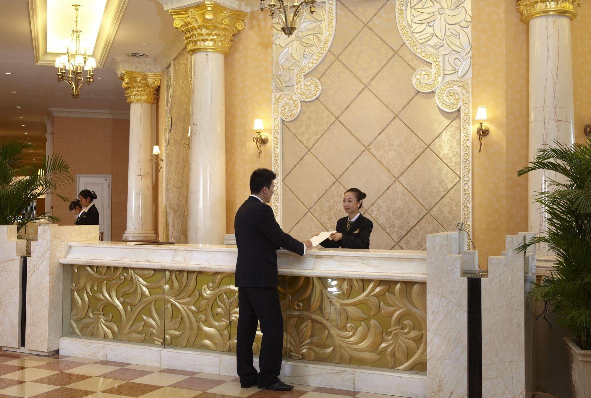 Nh Shenyang Yuhong Hotell Exteriör bild